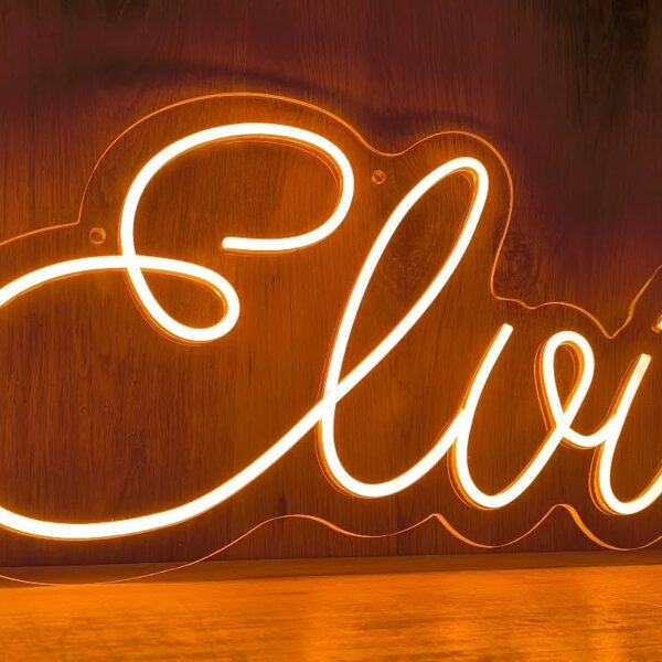 Personalizēta LED neona zīme "Elvis"