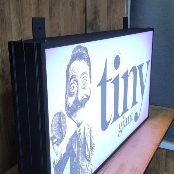 Personalizēta Gaismas kaste "tiny giant"