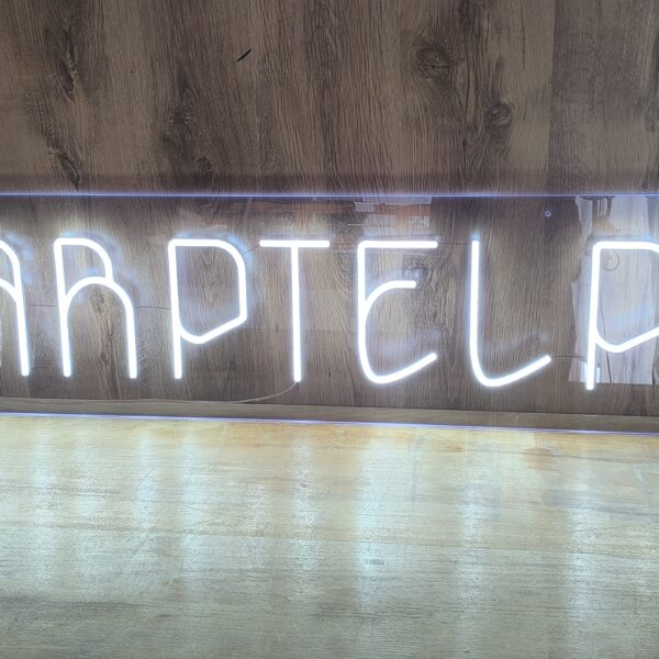 Персонализированая светодиодная LED неоновая вывеска