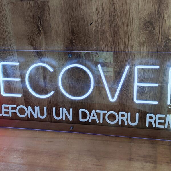 Персонализированая светодиодная LED неоновая вывеска