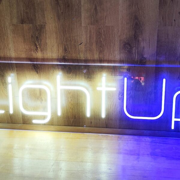 Персонализированая светодиодная LED неоновая вывеска