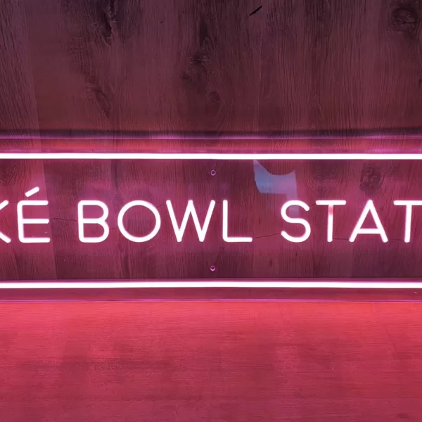 LED-neoonvalgusreklaam