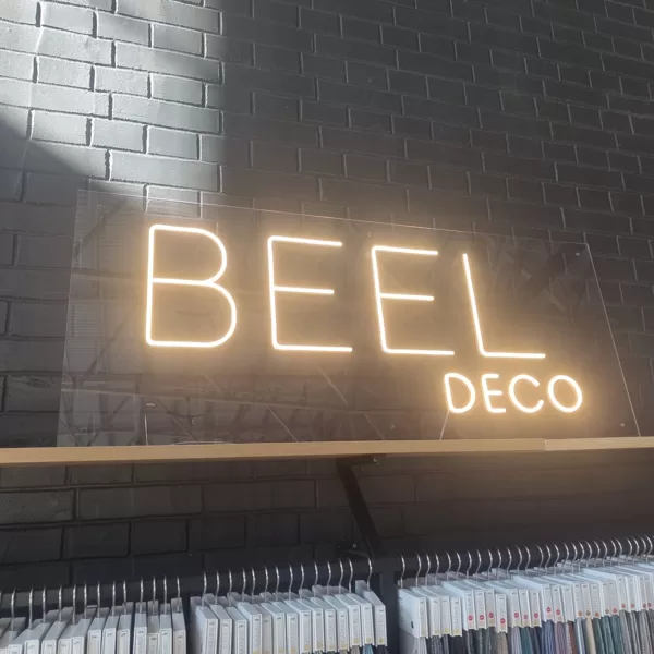 LED-neoonvalgusreklaam