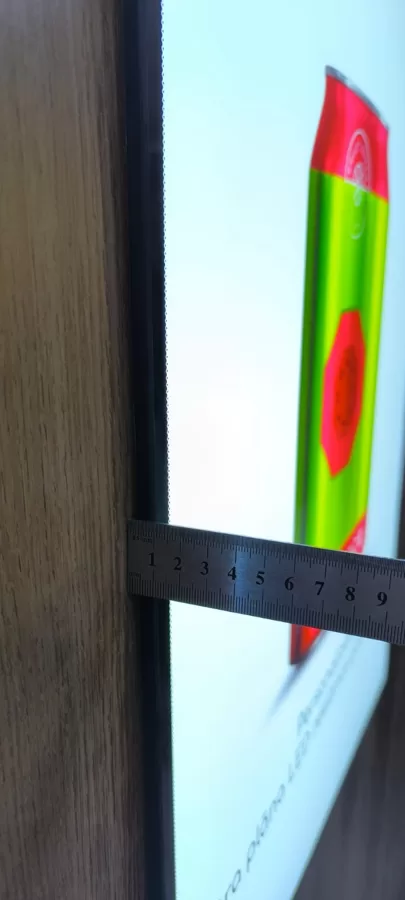 Супер тонкие LED-панели с заменой содержимого