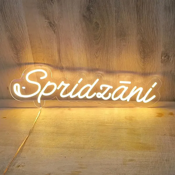LED neona izkārtne siltā baltā krāsā, kāzu dekoram, uzraksts — jaunlaulāto uzvārds